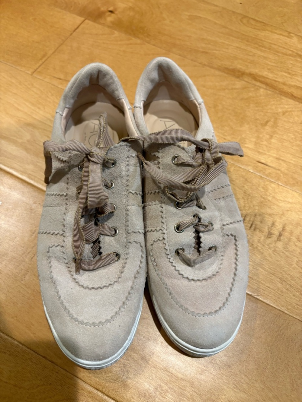 AGL Italy suede tennis shoes beige water resistant sz 39 9 - Picture 2 of 8